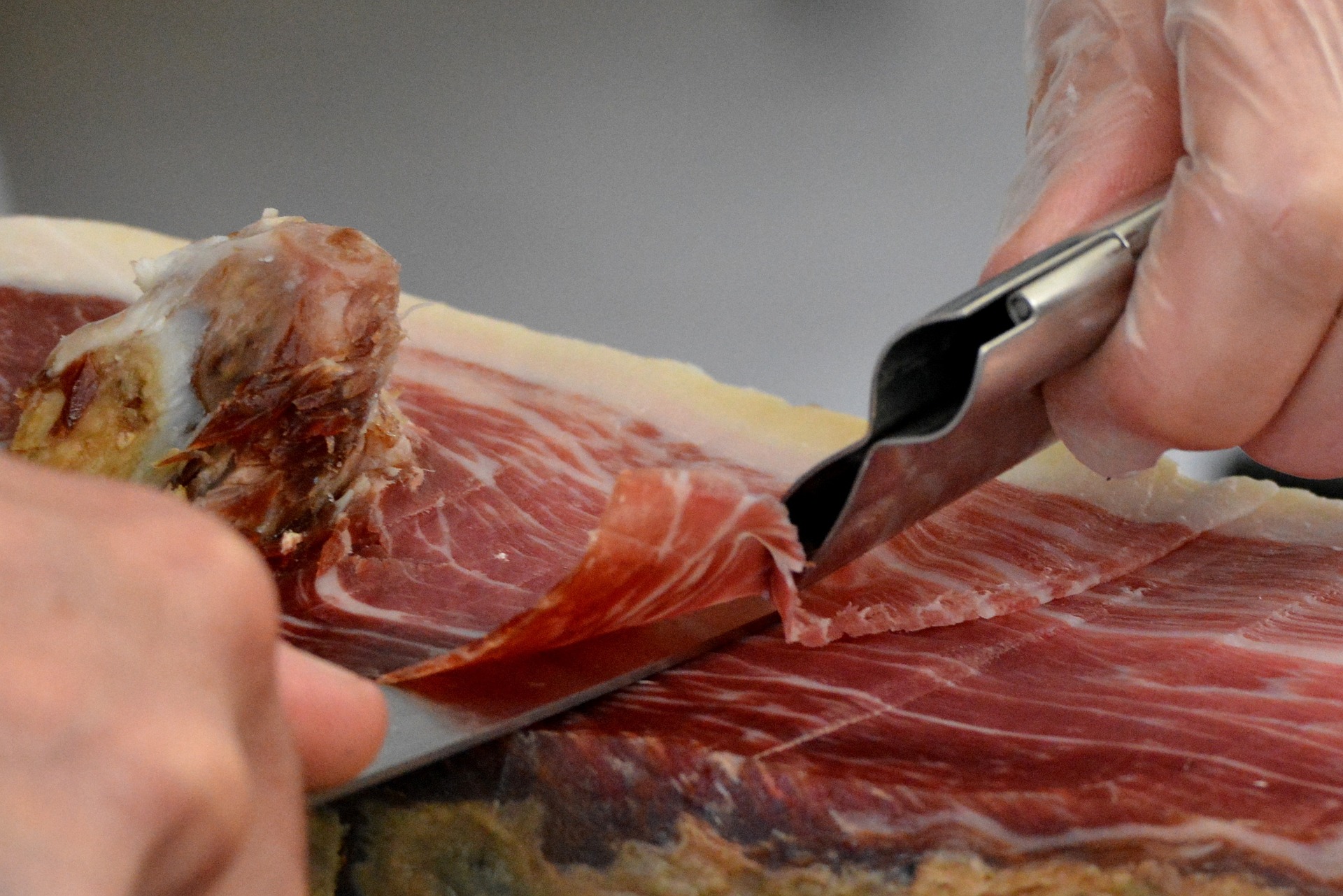 Wilk do mięsa – czy roboty mogą zastąpić ręczne mielenie mięsa?